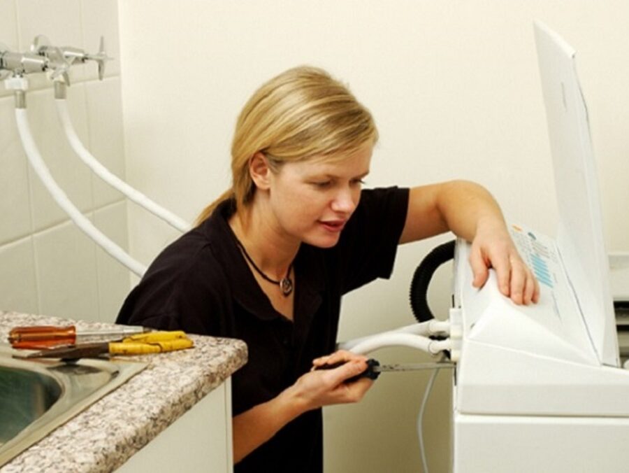 Mẹo hay để khắc phục máy giặt lg không vắt được và giúp máy giặt bền hơn