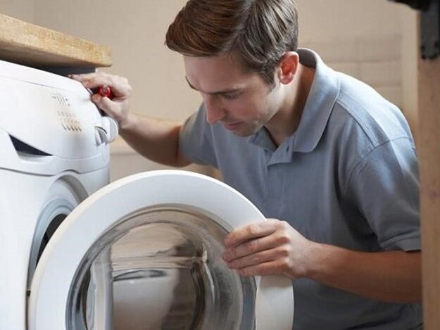 Nên làm gì khi máy giặt không vào điện? Nguyên nhân là gì và cách khắc phục