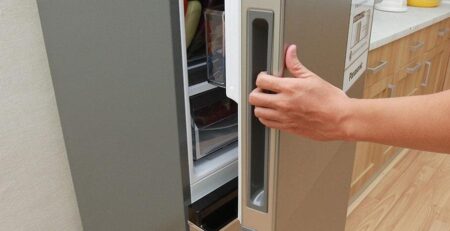 Hiện tượng tủ lạnh đổ mồ hôi, đọng hơi nước? Nguyên nhân và cách khắc phục