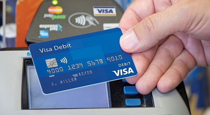 Thẻ Visa Debit Vietcombank là gì? Điều kiện và thủ tục làm thẻ Visa Debit