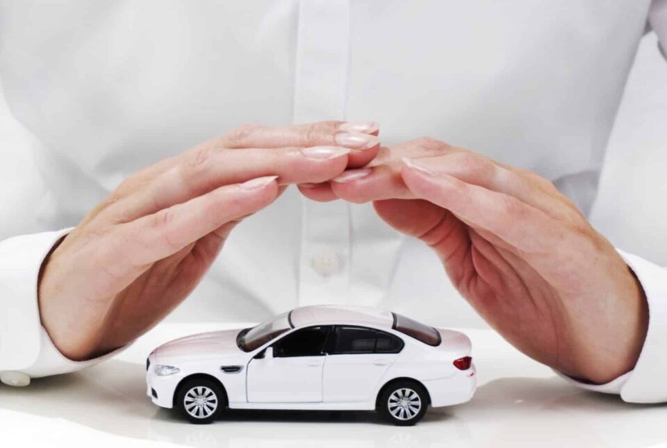 Giải đáp các câu hỏi nên mua những hạng mục nào khi mua bảo hiểm ôtô