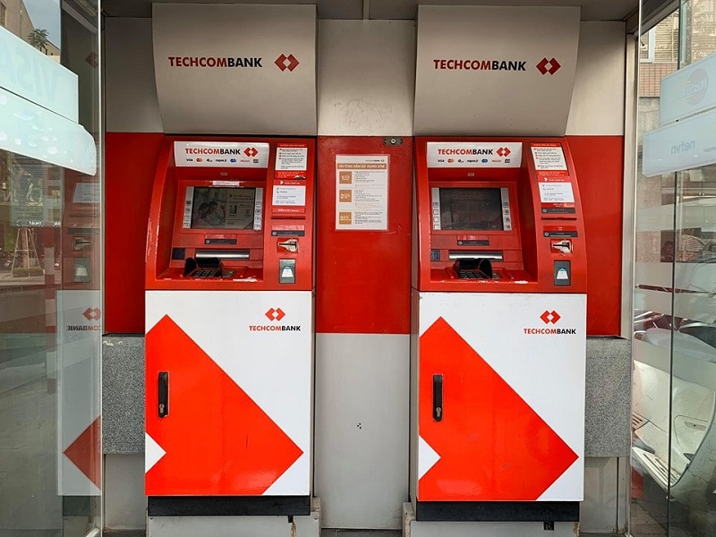 Bạn có biết nạp tiền trực tiếp vào máy ATM Techcombank thế hệ mới ở đâu?